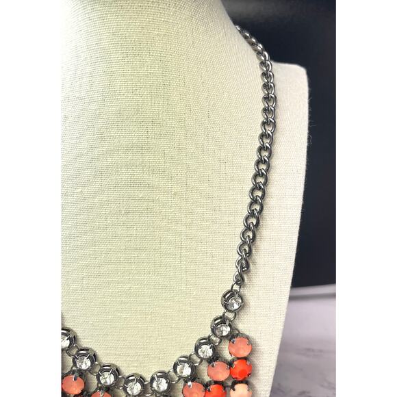 Pre-Owned Simple Vera Wang Bib Necklace - Picture 3 of 7